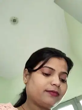 Hot-Pooja25 online show from 04-08-26, 04:12