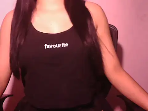 Snapshot of Oh_Shelz chatting on 09-20-25, 04:30 Oh Shelz online show from 09-20-25, 04:30