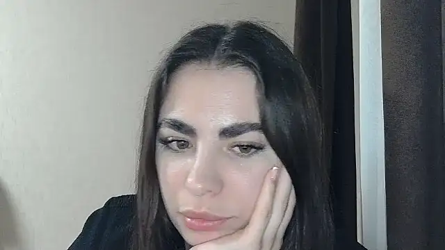 Snapshot of Noviraa chatting on 05-24-26, 11:54 Noviraa online show from 05-24-26, 11:54