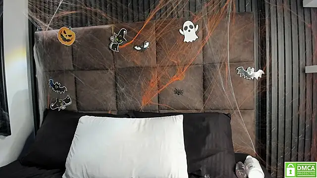 Sussy Vixen online show from 10-24-25, 07:43