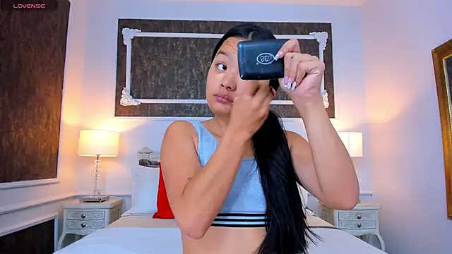 SharonBonet online show from 11-04-25, 11:20