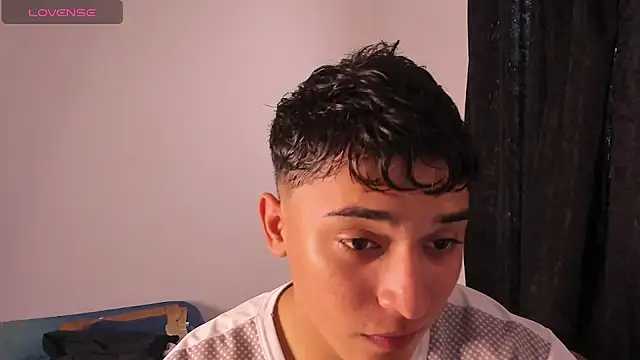 Austin Cardieff  online show from 11-04-25, 07:57