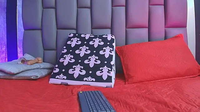 kissme luna online show from 09-12-25, 07:14