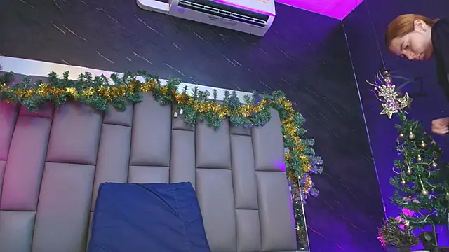 kissme luna online show from 12-04-25, 07:11