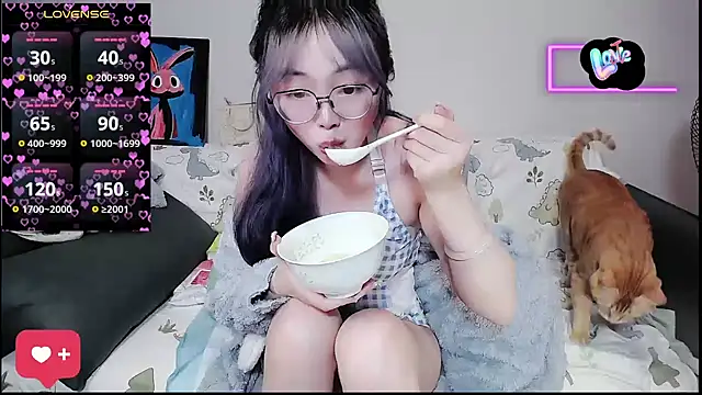 baby-yaya20 online show from 10-27-25, 11:31