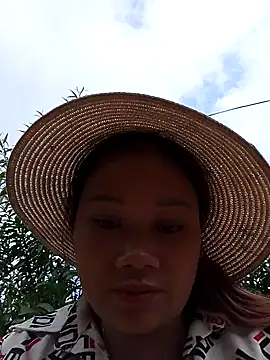 Snapshot of maymancute chatting on 10-16-25, 06:36 maymancute online show from 10-16-25, 06:36
