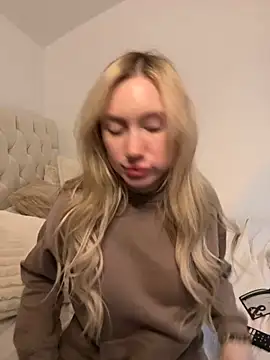 SexySaraxxoo online show from 11-20-25, 09:42