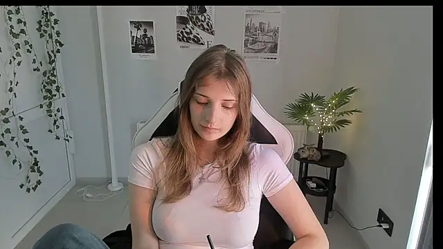 Snapshot of NeyliDream chatting on 07-06-26, 12:24 NeyliDream online show from 07-06-26, 12:24