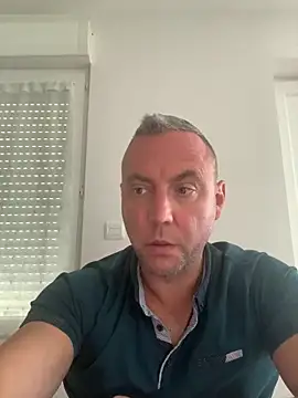 Snapshot of Marronglace1 chatting on 05-19-26, 10:10 Marronglace1 online show from 05-19-26, 10:10