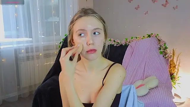 Succubelle online show from 01-13-26, 08:08