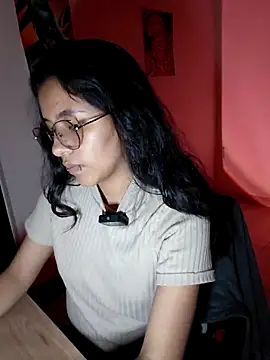 Snapshot of 4nndr chatting on 09-30-25, 10:48 4nndr online show from 09-30-25, 10:48