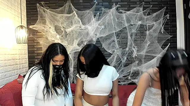 ElJardinEspanol online show from 10-11-25, 01:42