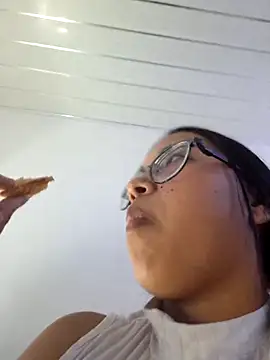 susan mooree online show from 11-21-25, 08:51