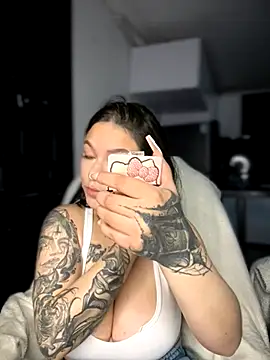 Megaan  More online show from 10-25-25, 02:41