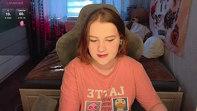 Snapshot of OliviaBlade chatting on 09-17-25, 04:58 OliviaBlade online show from 09-17-25, 04:58