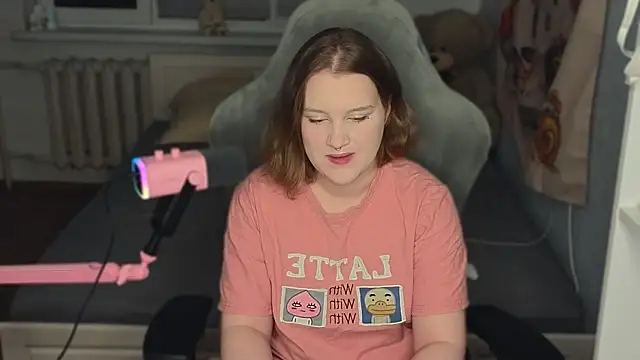 Snapshot of OliviaBlade chatting on 09-27-25, 02:11 OliviaBlade online show from 09-27-25, 02:11