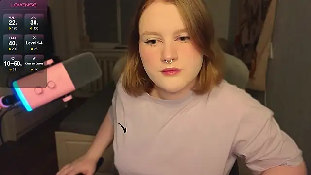 Snapshot of OliviaBlade chatting on 10-01-25, 02:01 OliviaBlade online show from 10-01-25, 02:01