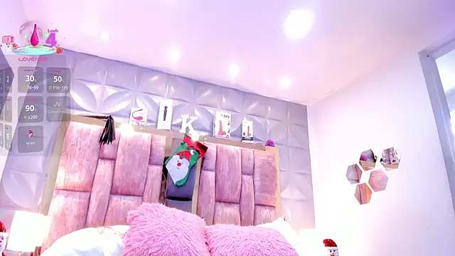 Charlotte Landry   online show from 12-04-25, 04:27