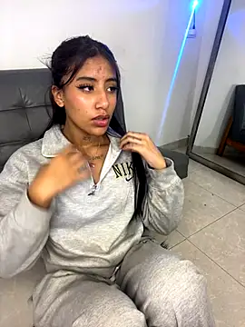 Deysha Garcias online show from 11-05-25, 03:56