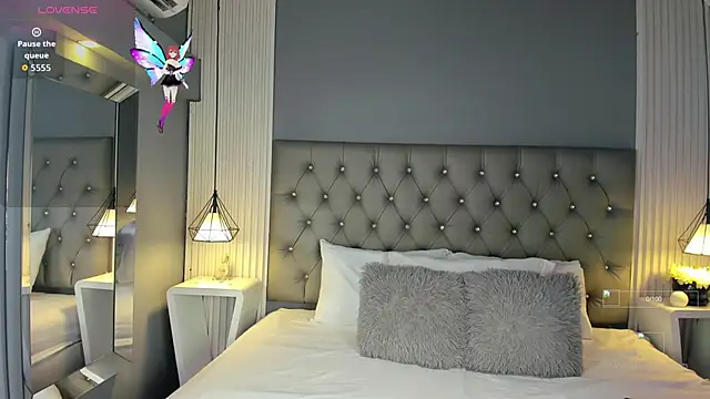 LunaBloomn online show from 11-09-25, 12:03