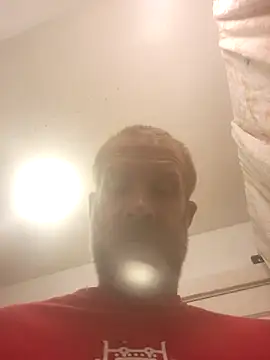 Snapshot of Mrdano0000 chatting on 10-22-25, 03:40 Mrdano0000 online show from 10-22-25, 03:40