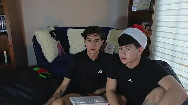 tightncuteass online show from 12-15-25, 09:41