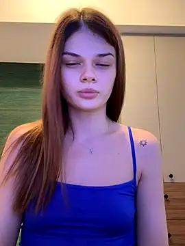 Snapshot of selenatress chatting on 09-26-25, 04:00 selenatress online show from 09-26-25, 04:00