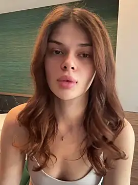 Snapshot of selenatress chatting on 10-08-25, 10:57 selenatress online show from 10-08-25, 10:57