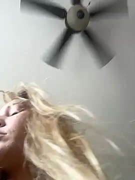 AllesandraLove online show from 04-23-26, 07:27