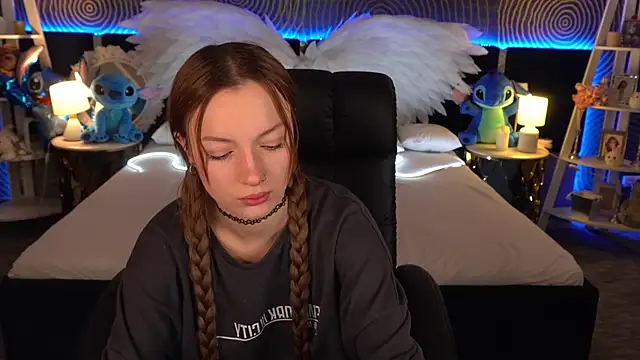 FoxyMayy online show from 11-26-25, 01:56