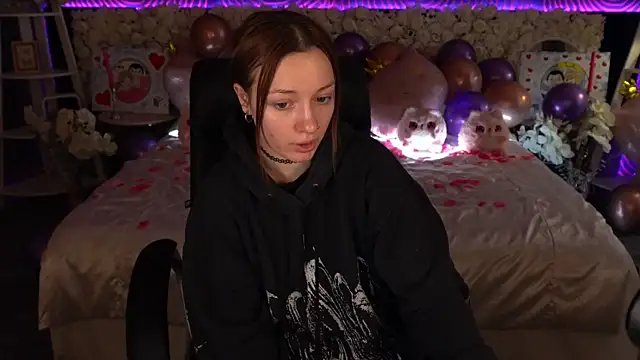 FoxyMayy online show from 02-18-26, 01:40