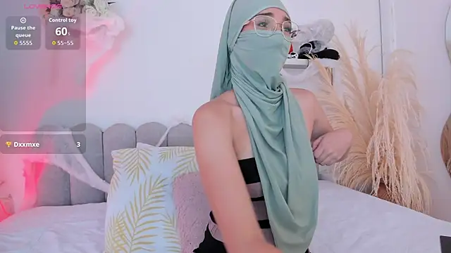 Ridwana  online show from 10-29-25, 07:04