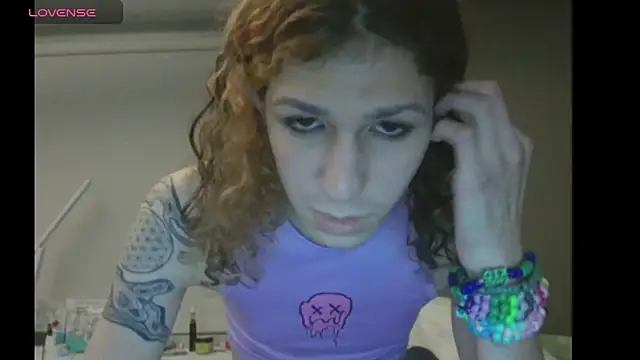 cuddlyavenue online show from 10-02-25, 03:13