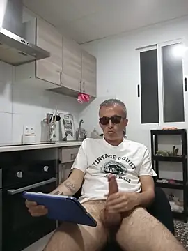 EmilioTaladdro online show from 05-19-26, 08:26