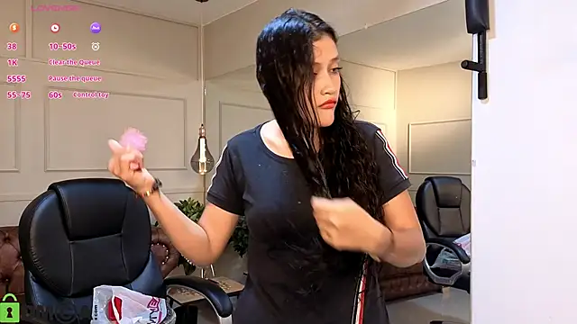 ArielBlossom    online show from 09-18-25, 11:23