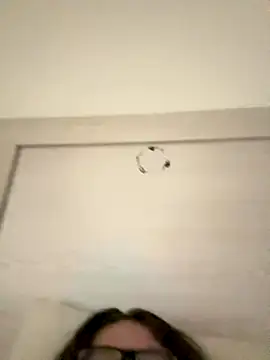 Snapshot of amberlynntun chatting on 10-31-25, 12:00 amberlynntun online show from 10-31-25, 12:00