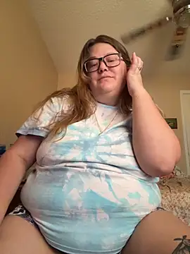 Snapshot of amberlynntun chatting on 11-21-25, 06:28 amberlynntun online show from 11-21-25, 06:28