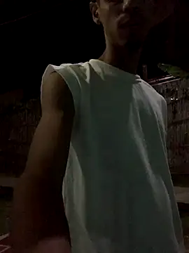 Snapshot of Alexx_1214 chatting on 09-18-25, 01:18 Alexx 1214 online show from 09-18-25, 01:18