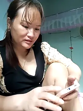 Tamara-a online show from 10-28-25, 01:09