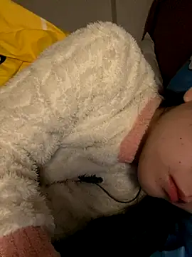 ruiki666 online show from 10-29-25, 01:46