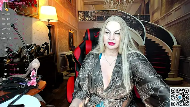Snapshot of Nina_Devillle chatting on 05-23-26, 12:27 Nina Devillle online show from 05-23-26, 12:27