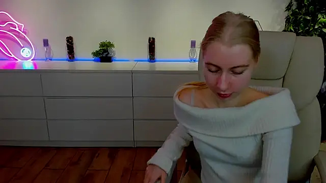 Alina Blonde online show from 11-02-25, 06:38