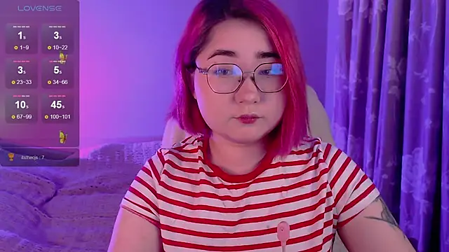 Sexy Peachy online show from 10-16-25, 07:20