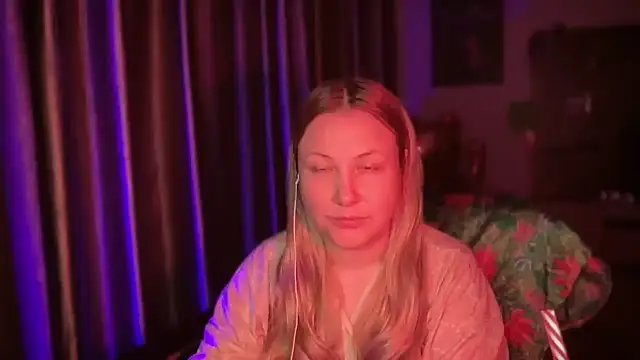 BikiHellena online show from 04-30-26, 02:07