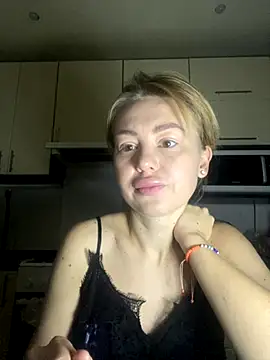 MartaLuna  online show from 11-21-25, 02:10