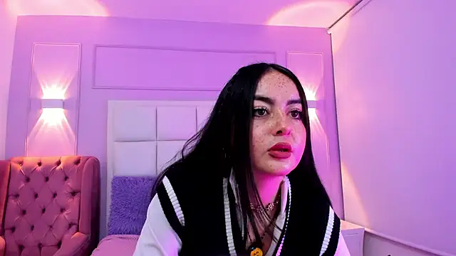 Ashleypetit online show from 06-20-26, 12:41