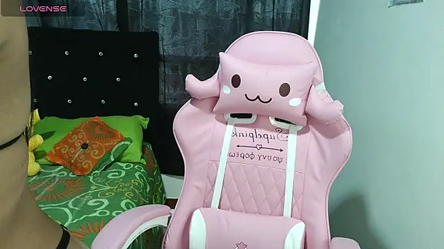 Maron baez 18 online show from 11-28-25, 01:03