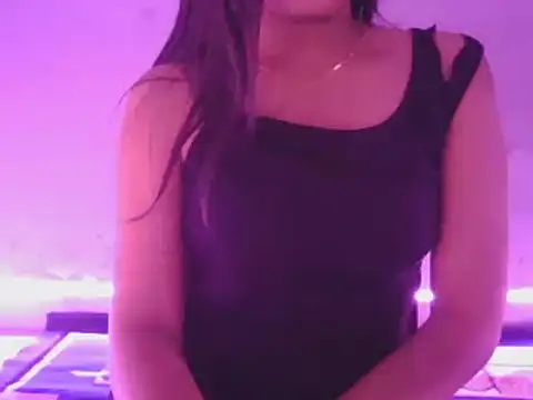 Snapshot of Moni_6969 chatting on 11-17-25, 05:30 Moni 6969 online show from 11-17-25, 05:30