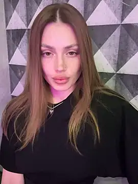 Elizabeth Tay online show from 04-07-26, 06:41