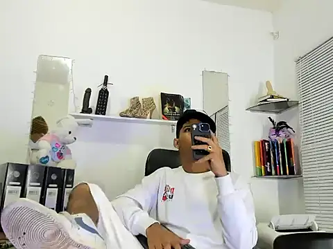 xxKamadevaxx online show from 03-18-26, 01:36